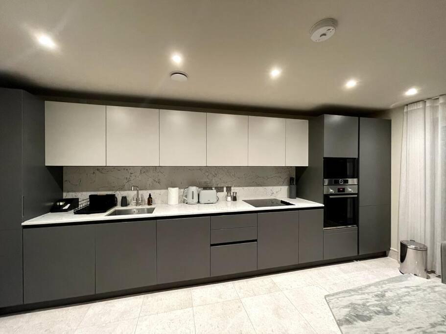 2Br Urban Vista Retreat Chcl F7 Apartamento Chigwell Exterior foto