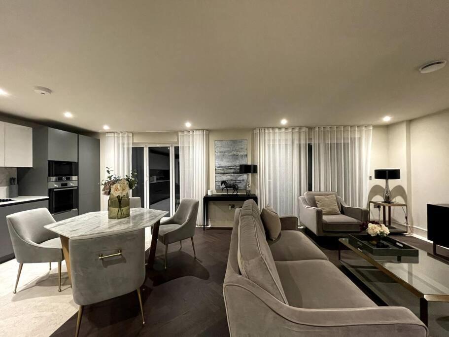 2Br Urban Vista Retreat Chcl F7 Apartamento Chigwell Exterior foto