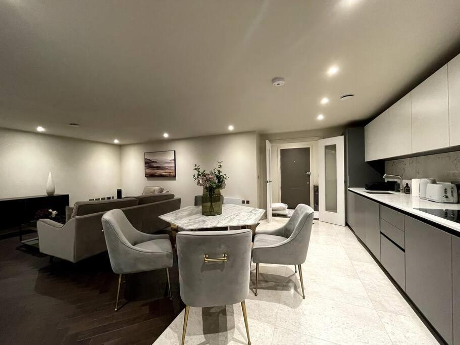 2Br Urban Vista Retreat Chcl F7 Apartamento Chigwell Exterior foto