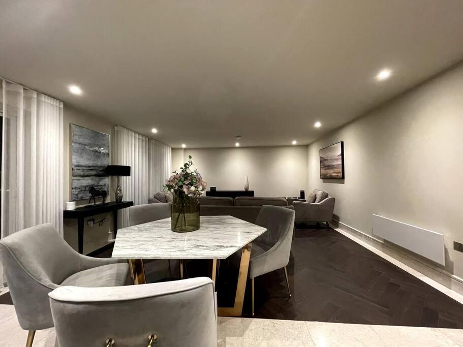 2Br Urban Vista Retreat Chcl F7 Apartamento Chigwell Exterior foto