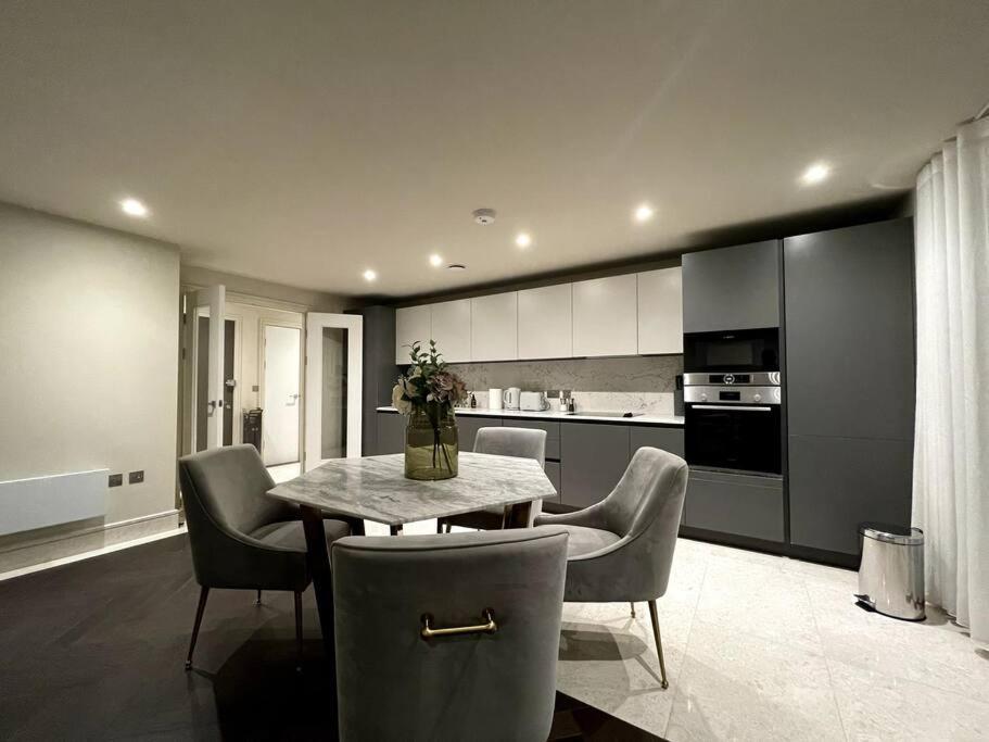 2Br Urban Vista Retreat Chcl F7 Apartamento Chigwell Exterior foto