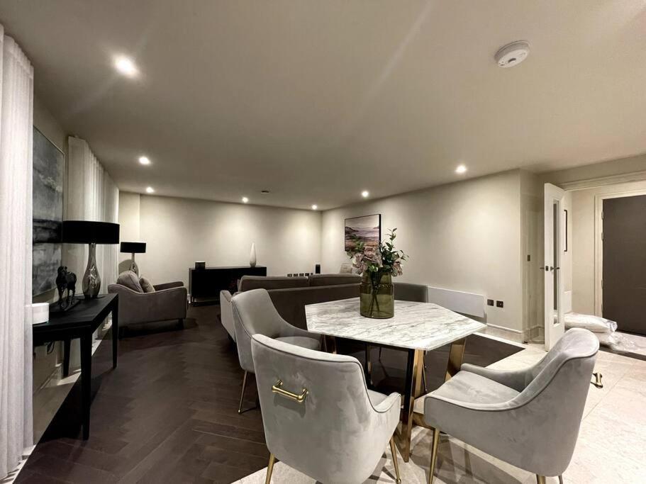 2Br Urban Vista Retreat Chcl F7 Apartamento Chigwell Exterior foto